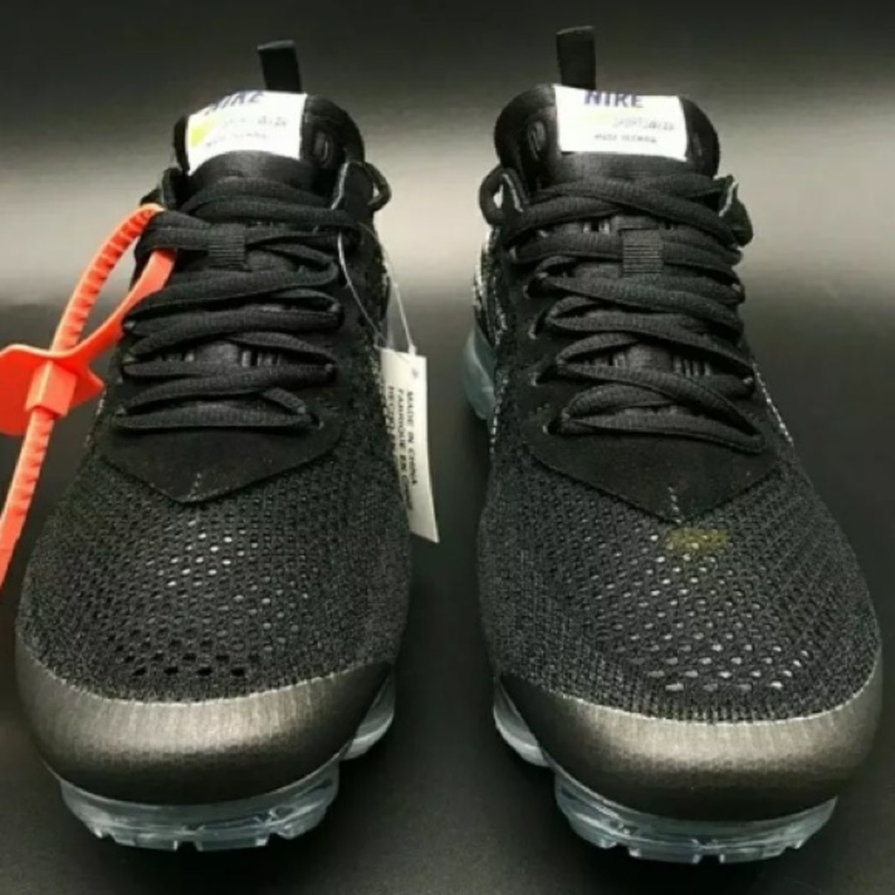 Nike x Off White Vapormax “Black” - Picture 3 of 8